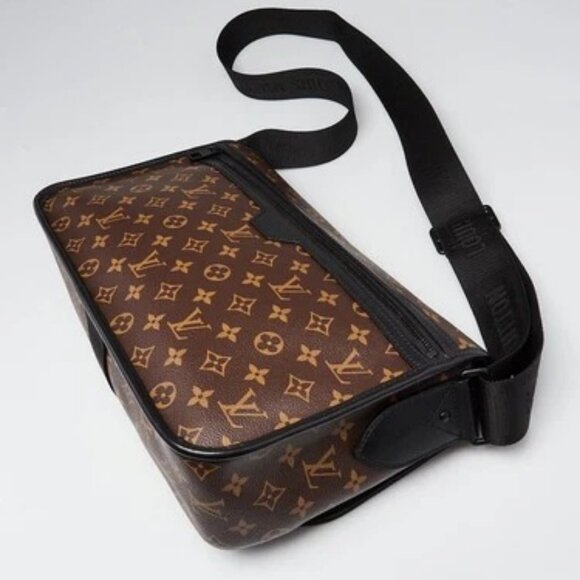 Louis Vuitton Monogram Canvas Archy GM Messenger Bag - Picture 3 of 12